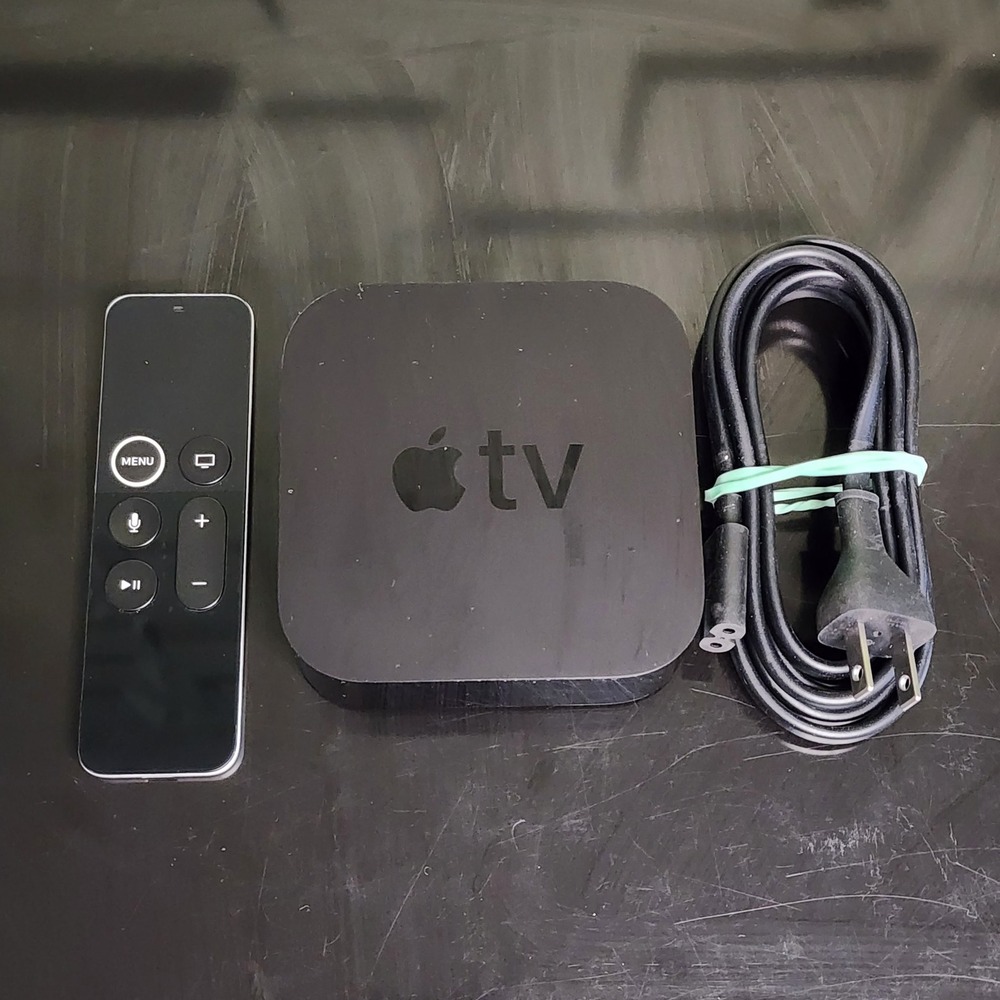 Apple TV 4K Media Player A1842 4K HDR Siri Remote Excellent